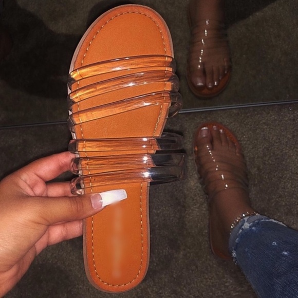 !!LAST ONE SIZE 8.5!! “CLARITY" Sandals - Clear - Picture 3 of 5